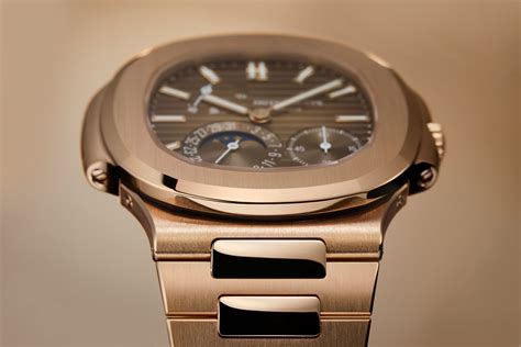 Patek Philippe Nautilus 5712 Rose Gold 5712/1R Price, Specs, .